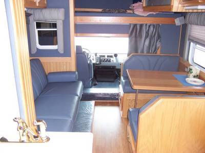 518327827055810-2003-United-Specialties-Motorhome