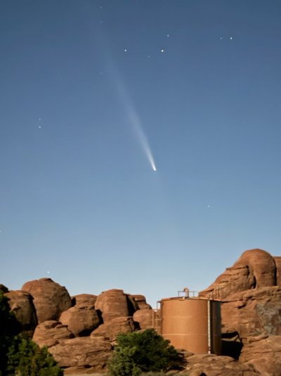 Comet over water tank-small.jpeg