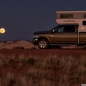 Canyonlands moonrise