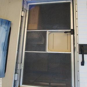 Screen door