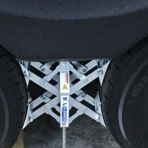 X-Chock Wheel Stabilizer