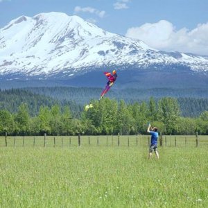 kite at Mt Adams