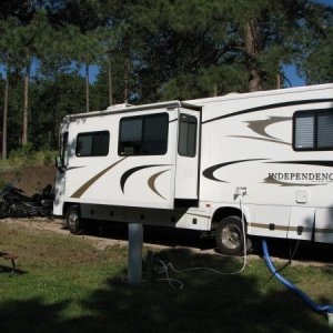 2005 Gulfstream Independence.  This was our first RV