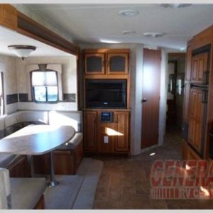 2011 Coachman Freedom express 295RLDS interior