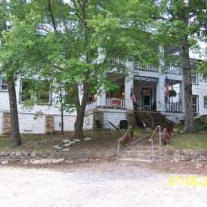 A huge old house that was an Antique Store we browsed through...lots of stuff..