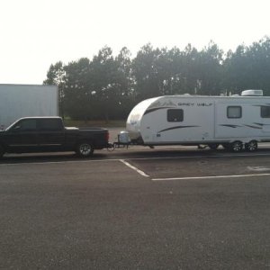 Tow vehicle and rv