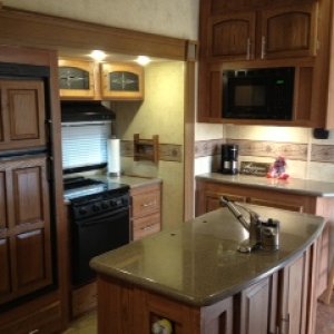 5er kitchen with island sink