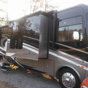 2014 Georgetown xl 378 with slides out