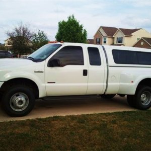 2007 F350 with ARE topper