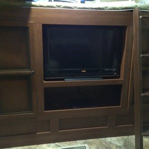 32" Vizio in bunkroom