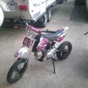 Wife's SSR 125 with new pink Fox graphics