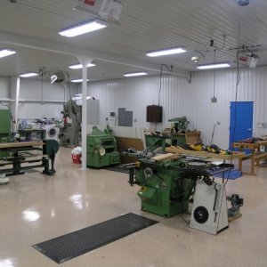 wood working side of this 7700 square foot building, this room is 2000 square feet, it has wood stove and four 60,000 btu propane infrared heaters abo