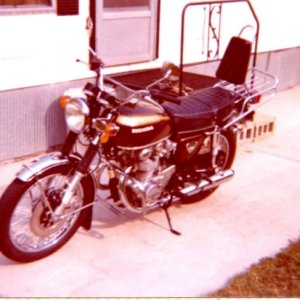 My second real motorcycle. A 1973 Honda DOHC CB450.