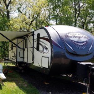 Heritage Glen 272RL at campground (Elkhart Indiana 2018)