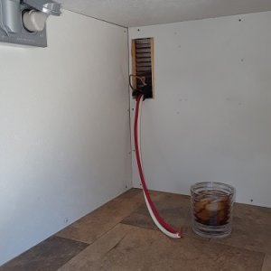 Closed wall with mouse proof,  increased air intake volume for conv