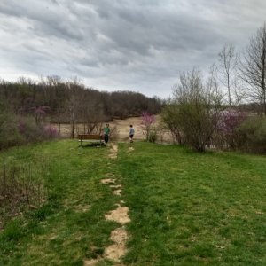 Trail to the lake from the campground