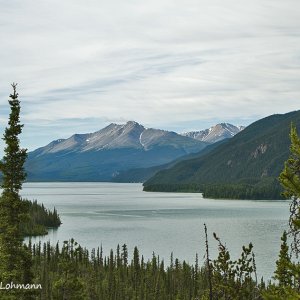 Alaska highway, Muncho Lake