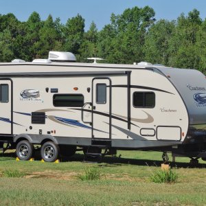 Coachmen Freedom Express 301 BLDS