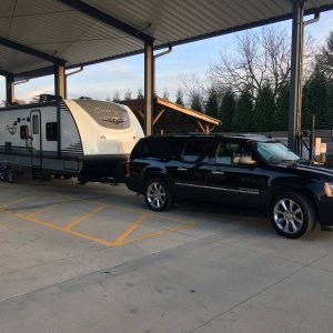 2018 Forest River Surveyor 295 QBLE and 2010 Chev Suburban LTZ