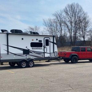 2021 Shamrock 21SS and Jeep Gladiator