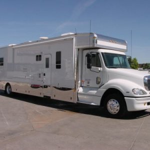 2004 Haulmark 32'