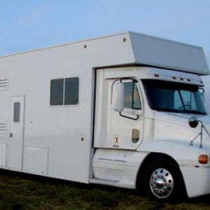 29 foot 2007 Powerhouse Conversion Coach on a '99 Freightliner Century