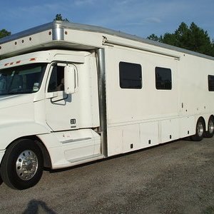 Non sleeper cabover.