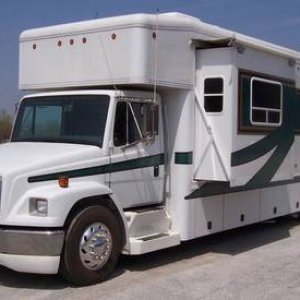 1185242128389-2003-United-Specialties-Motorhome