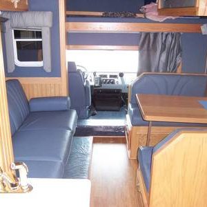 8327827055810-2003-United-Specialties-Motorhome