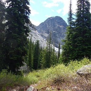 Trail to Gwillim Lakes (3).jpg