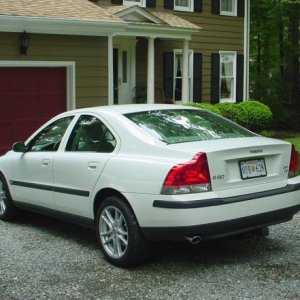 2004 Volvo S60 2.5T AWD (2007)