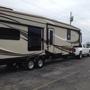 Picking up our new 5th wheel from Yougblood RV in Cape G, MO