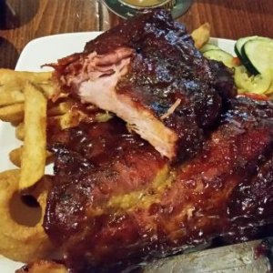 I ordered the full rack of baby back ribs at the brewery. I took most of them home. Very good and meaty.