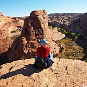 Lower delicate arch viewpoint to east view.jpg