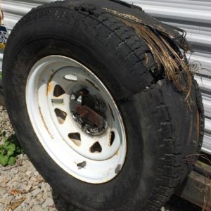 Jayco Blow Out 2016/08/28  This tire blew out just after I passed an 18 wheeler that had merged onto I-70 from a rest area. The blast loosened the new