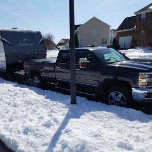 Though the 1500 would do it, nothing like a Duramax diesel.