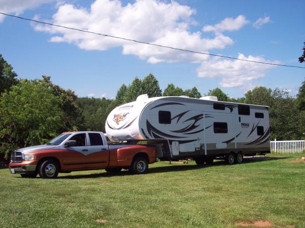 100 7659 Camper / Clouds