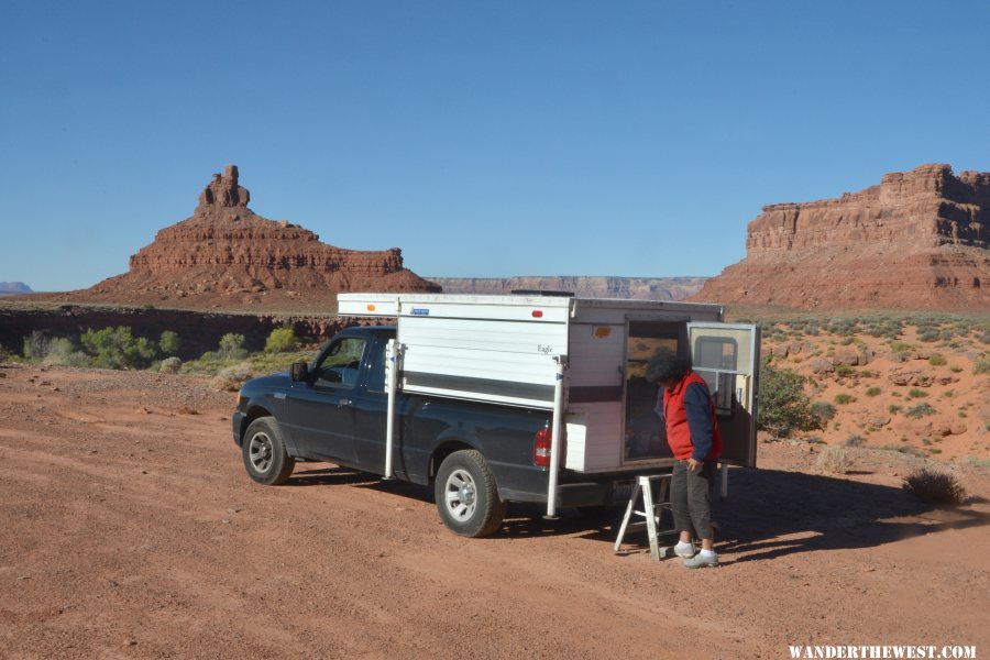 141003E 4933 Valley Of The Gods UT