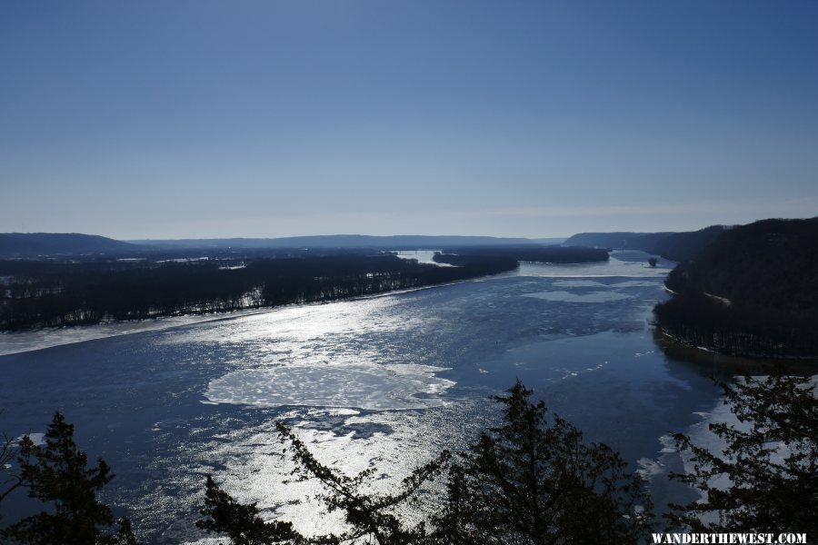 '17 IA 02 EFFIGY MOUNDS NM