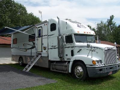 2000 40' conversion, old style stairs.