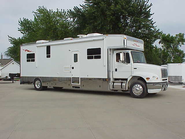 2003 28' Haulmark Motorhome