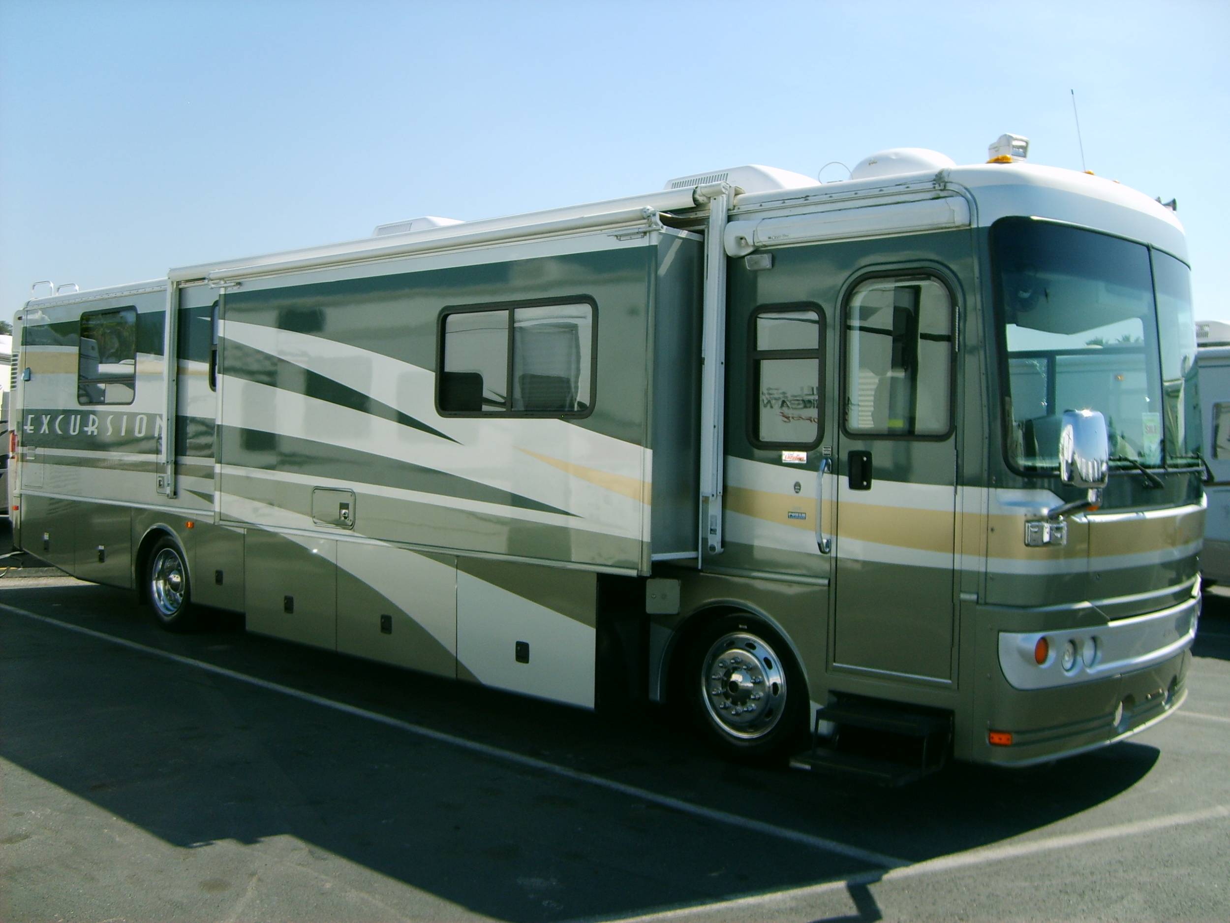 2003 Fleetwood Excursion