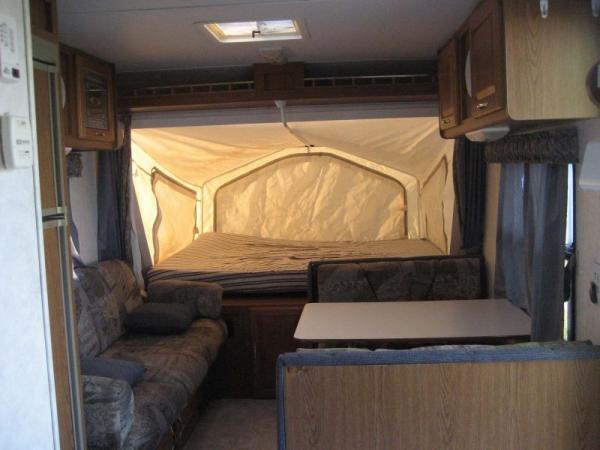 2003 Shamrock 25bh Interior - 2