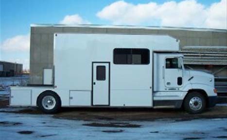 2003 TOTERHOME 14' ON 1994 FREIGHTLINER