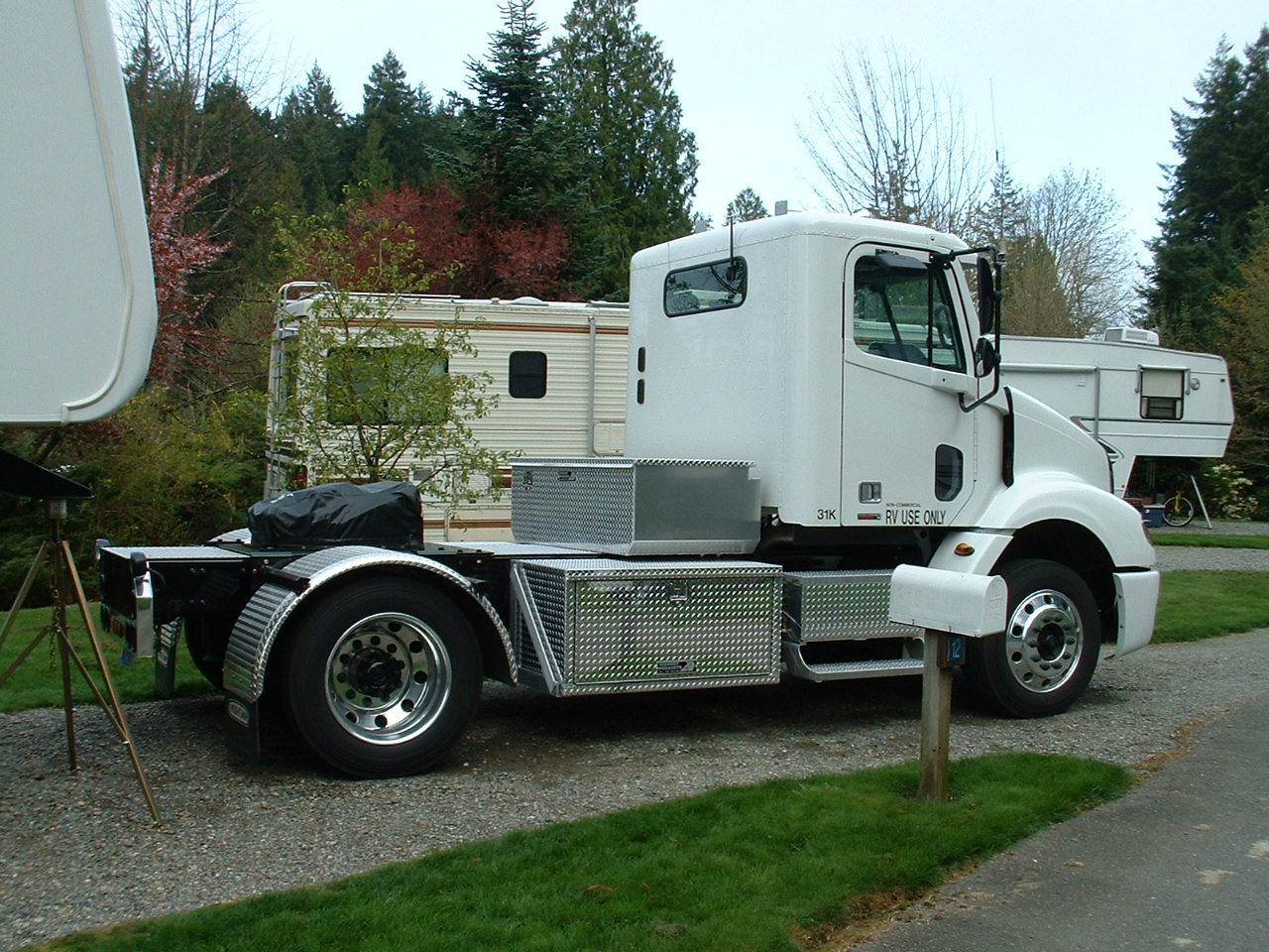 2004 Freightliner Columbia Right Side