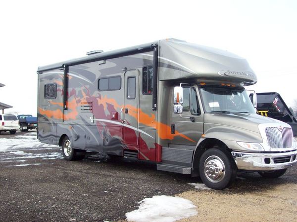 2008 Gulf Stream Supernova, International chassis 4000 series chassis