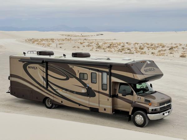 2008 Jayco Seneca 36 MS.