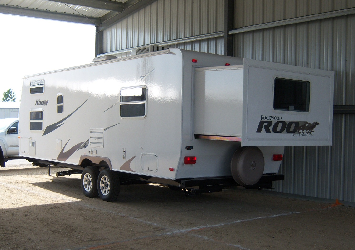 2009 Rockwood Roo 26RS - Left Side