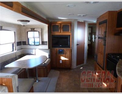 2011 Coachman Freedom express 295RLDS interior