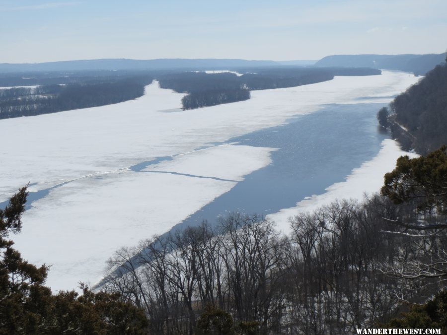 2014 45 MAR20 EFFIGY MOUNDS HANGING ROCK S VW